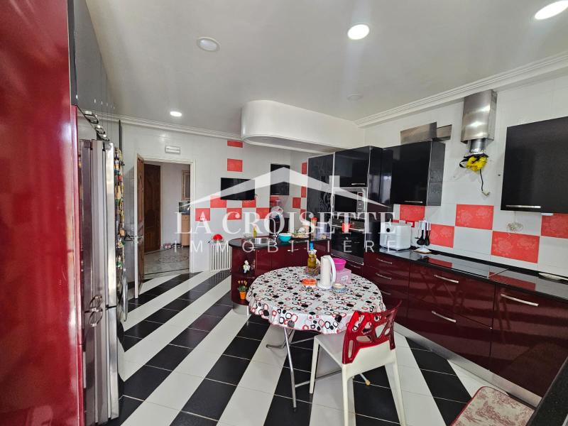Étage de villa meublé S+3 avec terrasse à La Soukra